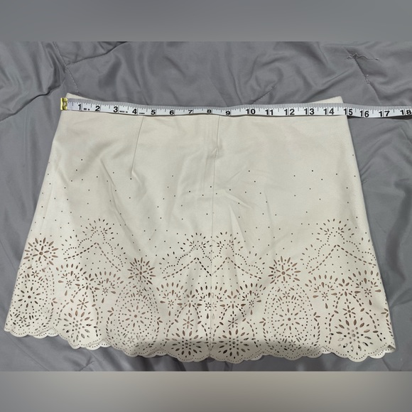Forever 21 Mini Skirt, Laser Cut Pattern, Like new condition, Size: S - Picture 8 of 10